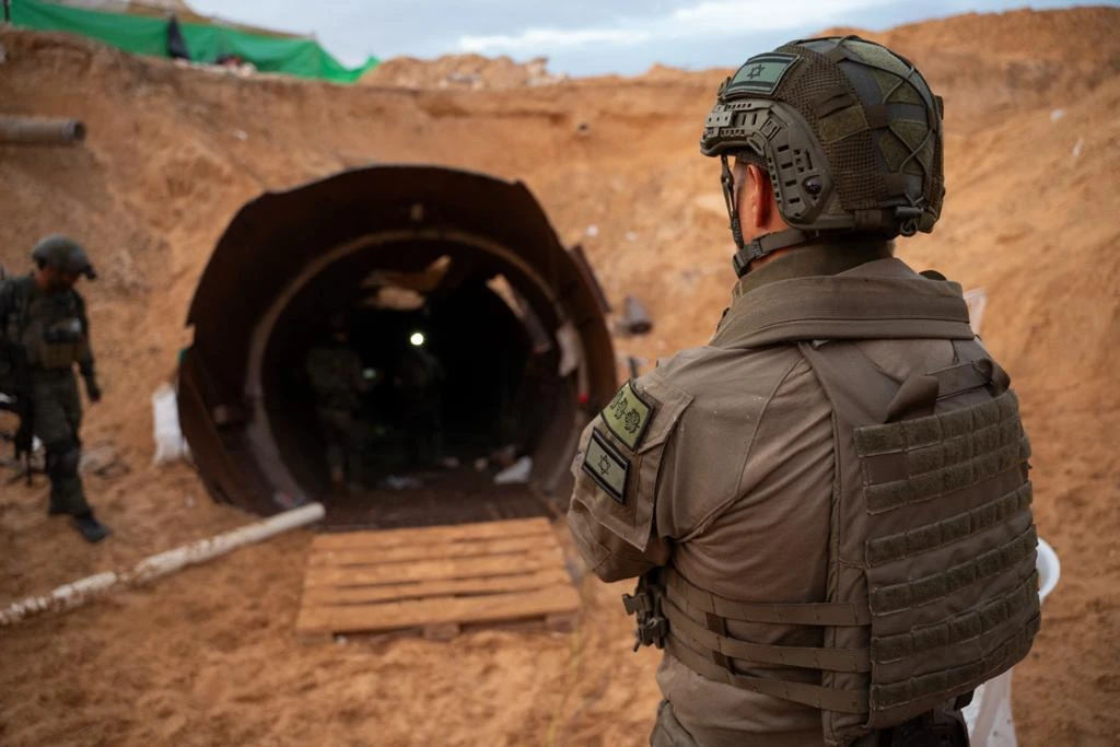 צה"ל חושף: מנהרת הענק בה אותרו 5 הגופות של החיילים החטופים
