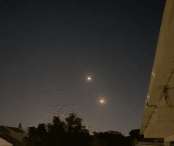 מטח רקטות לעבר גוש דן - חשש לנפילת טיל יירוט בשטח ישראל