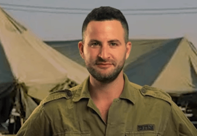 קצין חיוך ראשי: גיא הוכמן הלך לשמח את עם ישראל