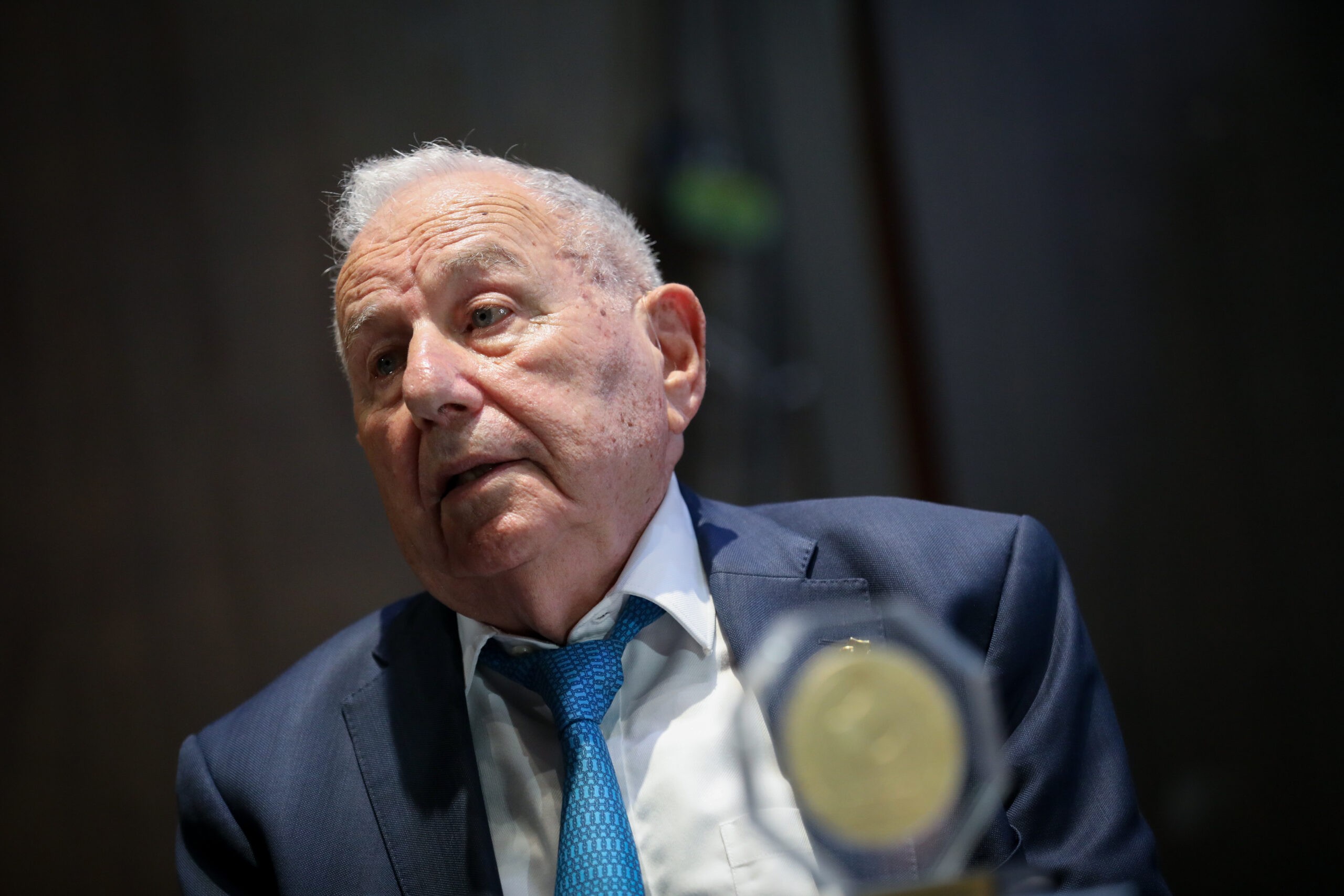 השר לשעבר אמנון רובינשטיין הלך לעולמו בגיל 92