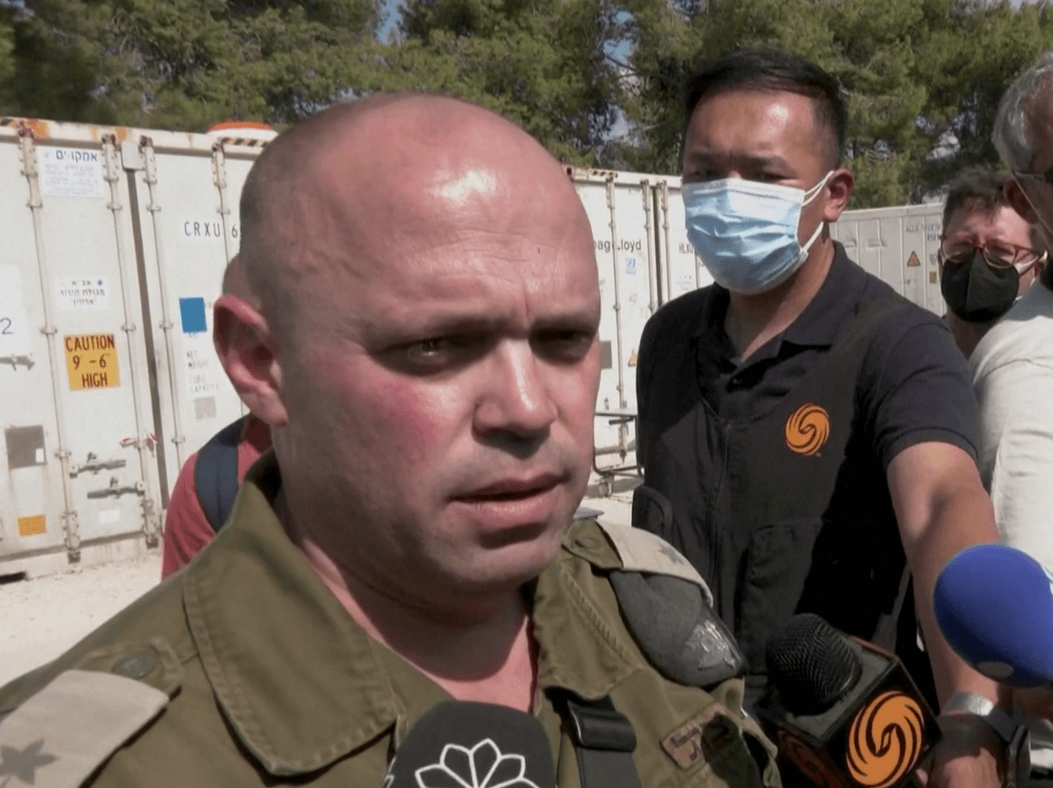 דובר צה"ל באנגלית שיתף ציוץ נגד שרת ההתיישבות - וננזף