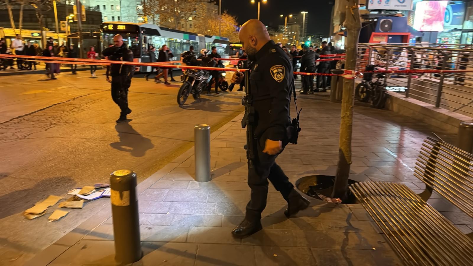 חשוד ברצח שלף סכין באמצע הרחוב בירושלים - ונורה ע"י השוטרים
