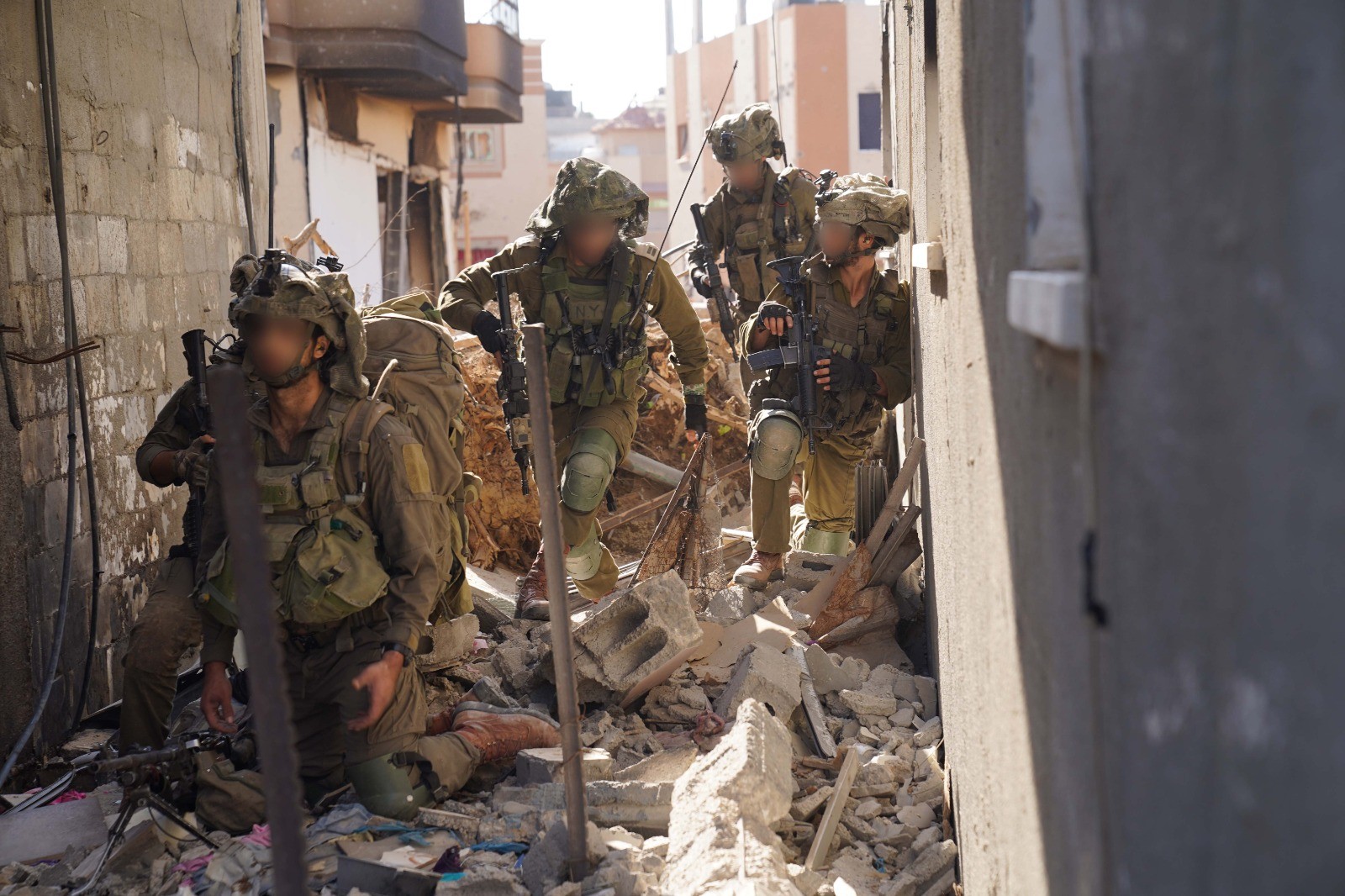 לוחמי חטיבת הקומנדו בלחימה בח'אן יונס בדרום הרצועה | צילום: דובר צה"ל