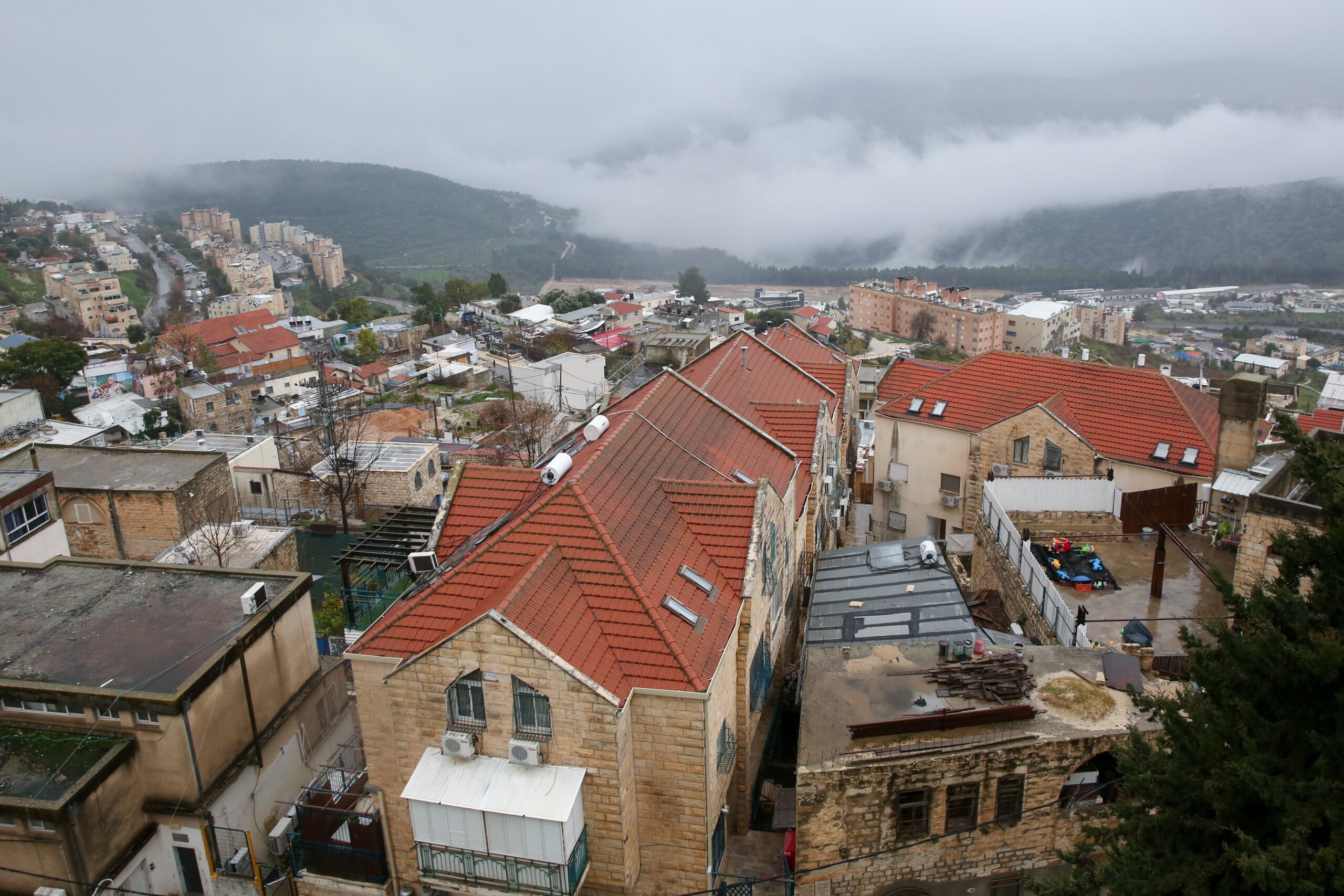 התחזית: גשמים עד שעות הצהריים, אובך בסופ"ש ועלייה קלה בטמפ'