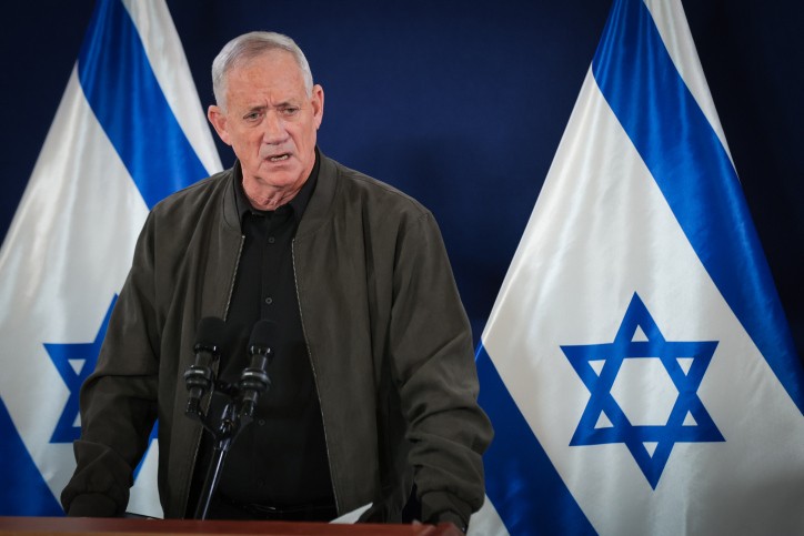 גנץ מצהיר: המשך הלחימה ברמדאן מותנה בעסקה עם החמאס