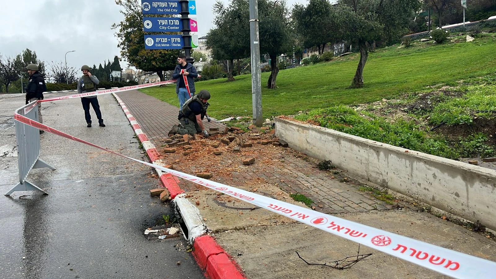 זירת אחת הנפילות בצפת | צילום: עיריית צפת