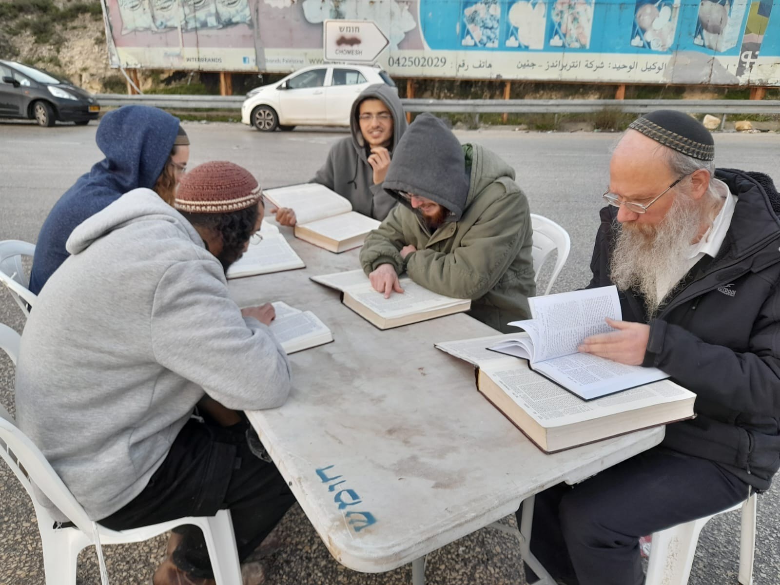 ישיבת חומש עברה ללמוד במקום הפיגוע: "דורשים להשיב את השקט"