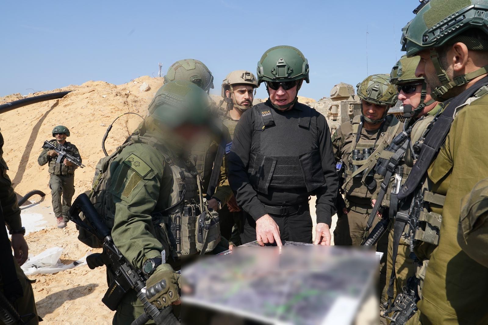 גלנט בצפון רצועת עזה: "נערכים לפעולה ברפיח ובמחנות המרכז"