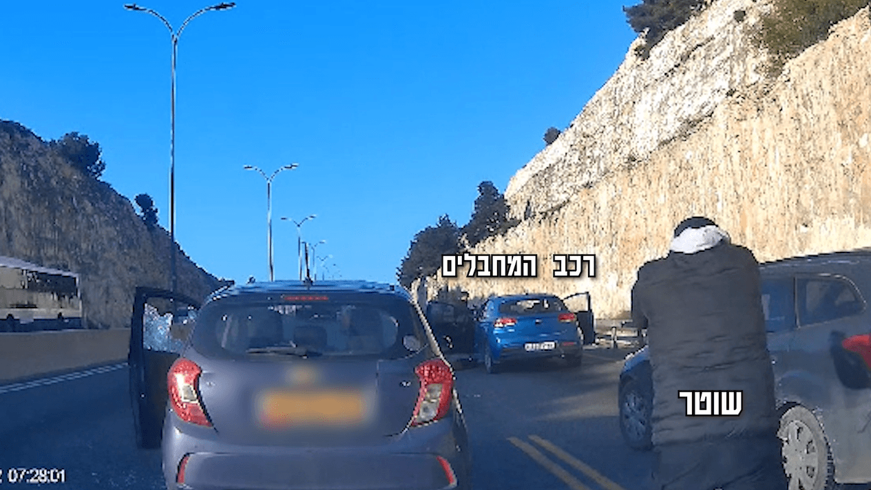 השוטר הבחין במחבל, פתח במרדף ונטרל אותו בירי | תיעוד דרמטי