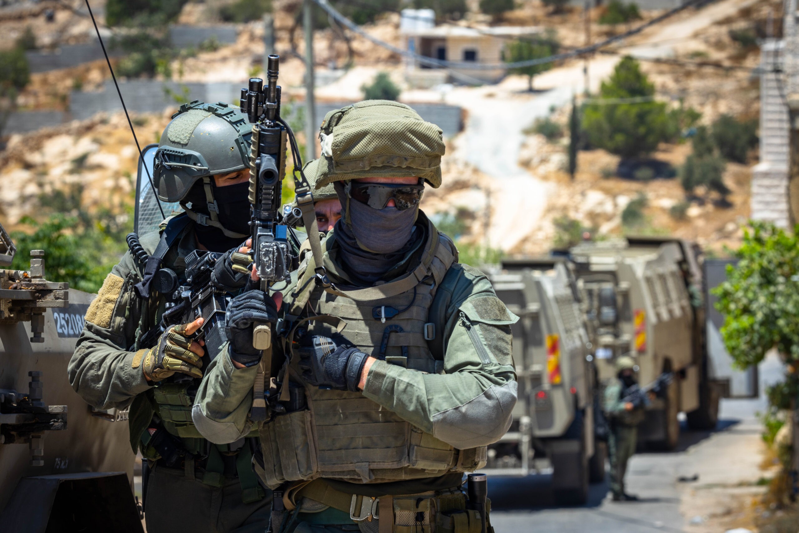 מסתערבי מג"ב מחסלים מחבל בירי ישיר מטווח קצר | תיעוד דרמטי