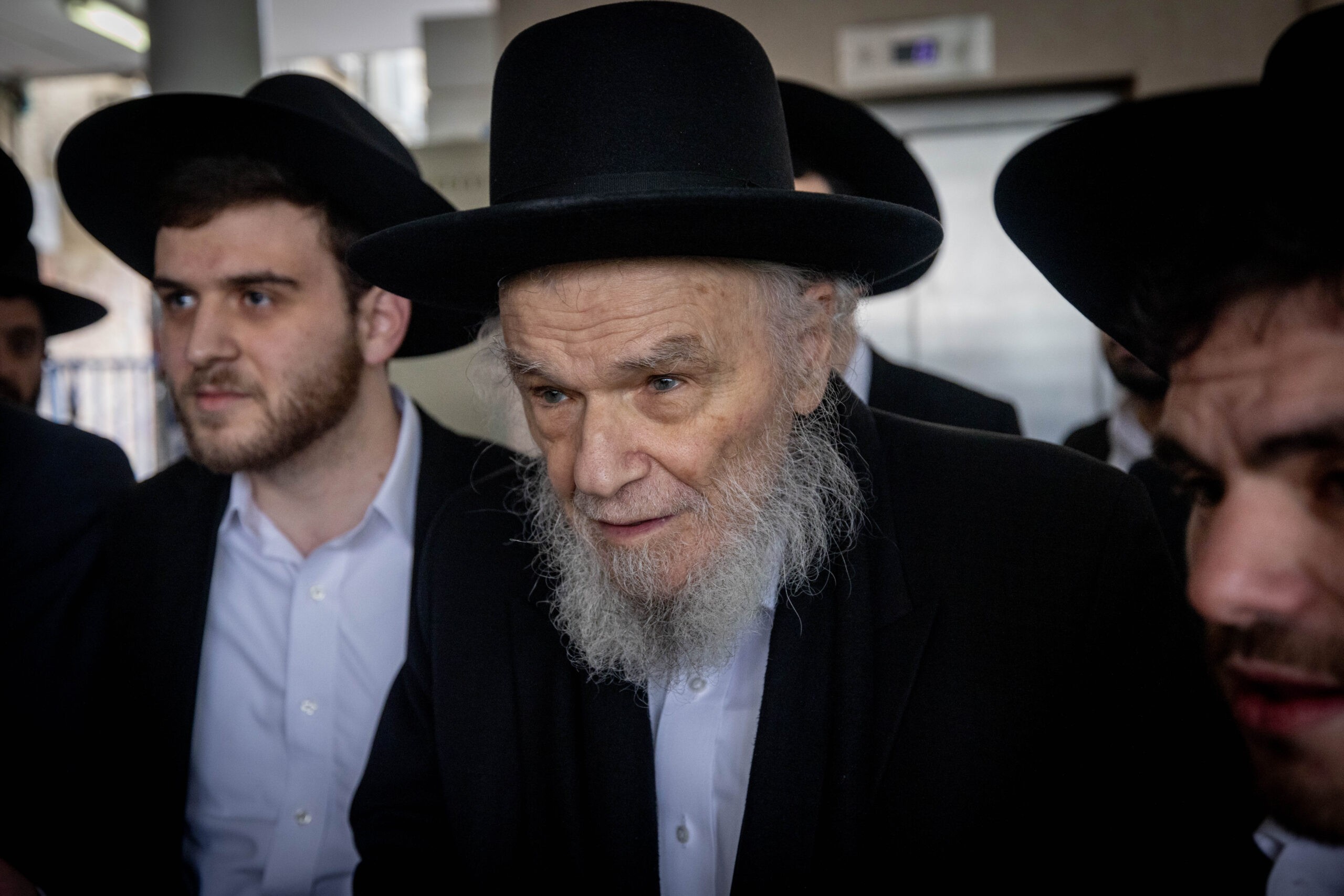 הרב הליטאי מגיב לחוק הגיוס: יש ארץ ישראל - כי יש כולל בא"י