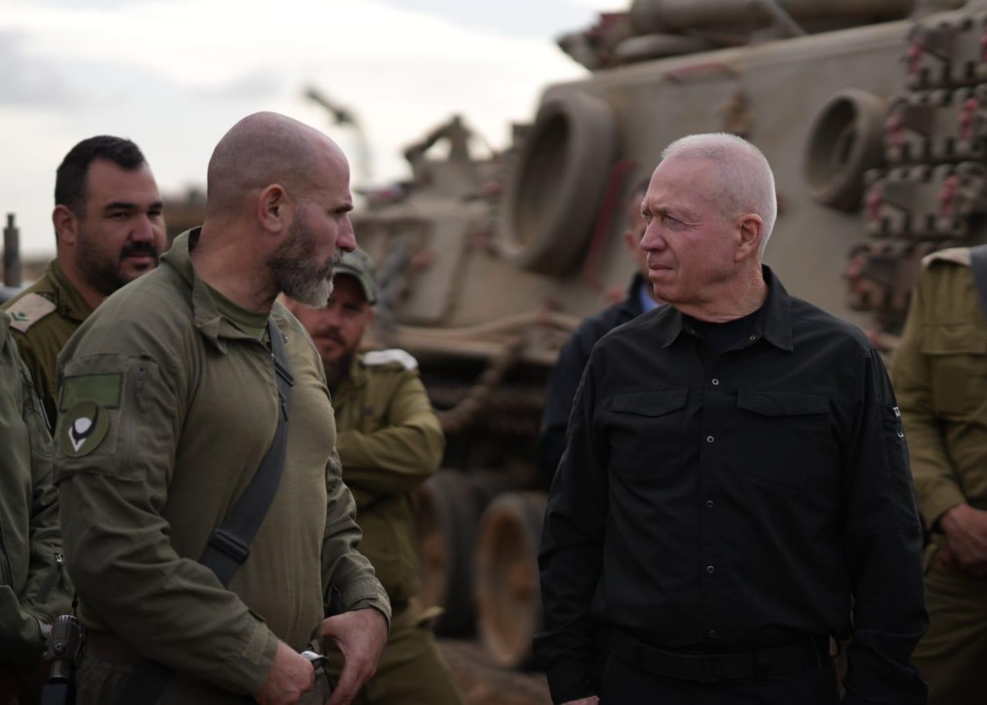 שר הביטחון יואב גלנט בגבול רצועת עזה |  צילום: אלעד מלכה
