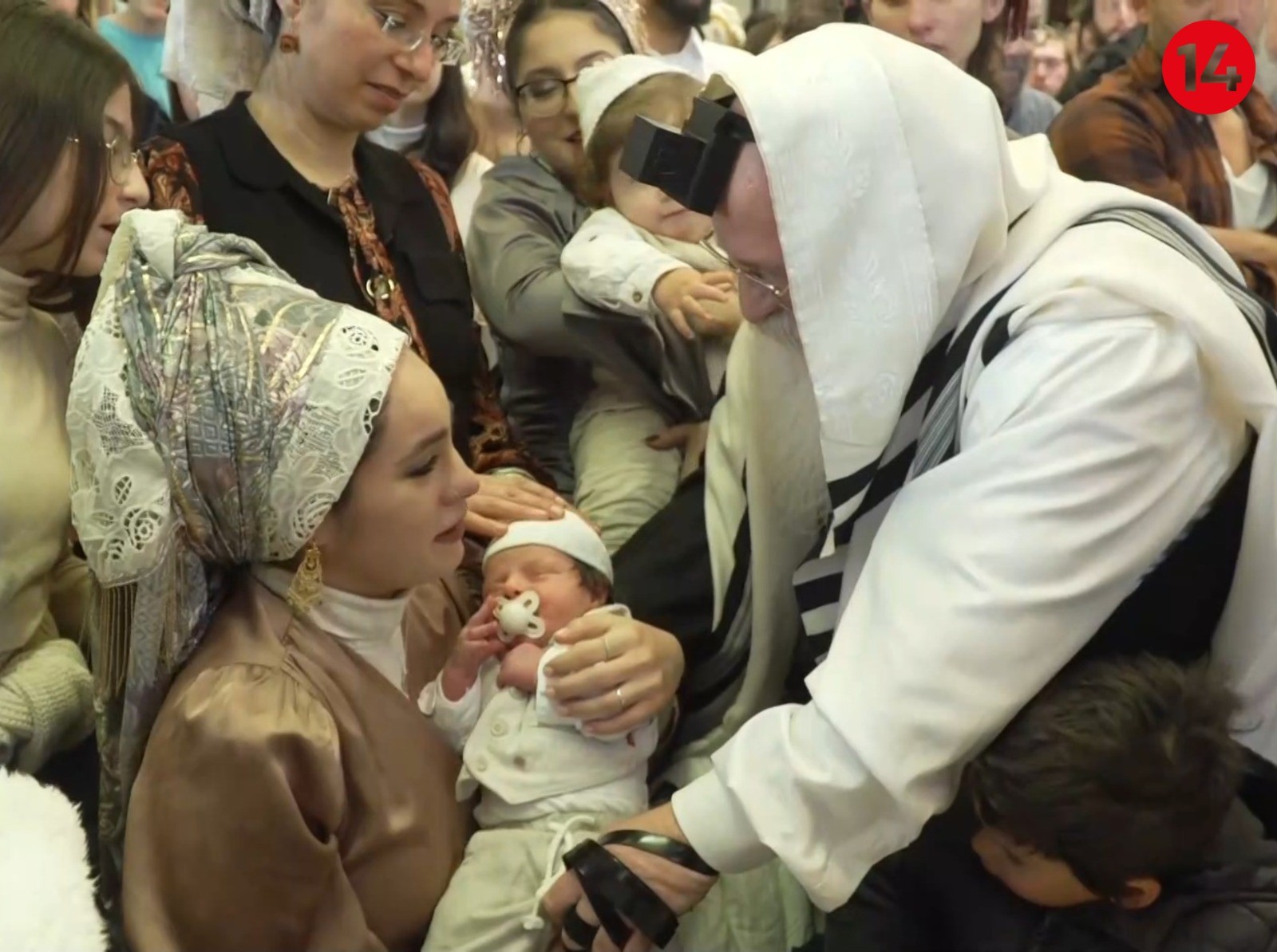 עין במר בוכה ולב שמח: הברית המרגשת לבנו של יונתן לובר הי"ד