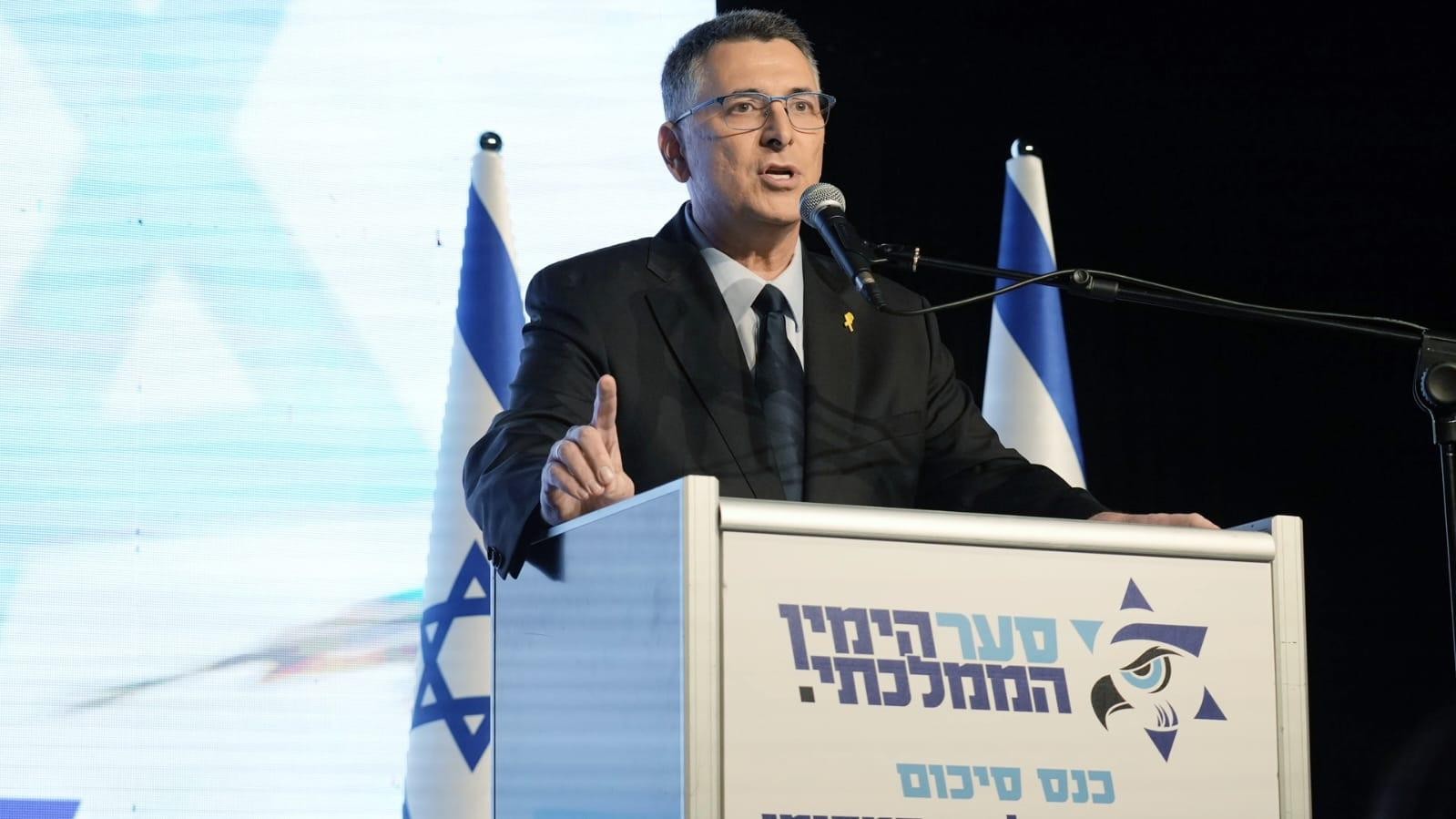 סער נגד הדחת היועמ"שית: "לפטר אותה? עדיף לפצל את התפקיד"
