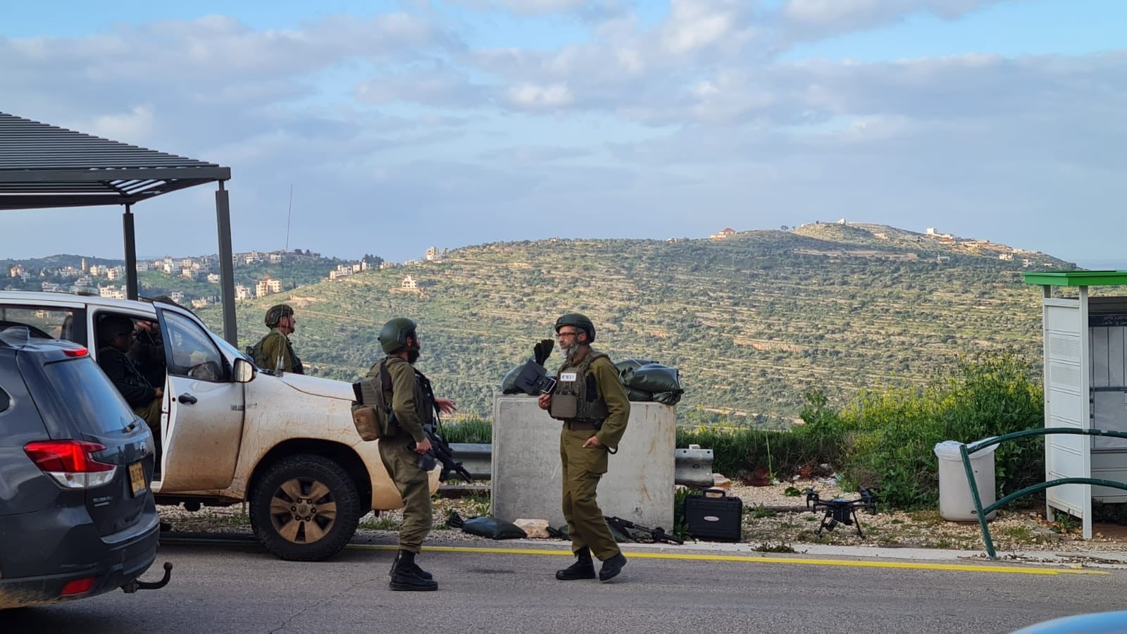 כוחותינו סמוך לזירת האירוע | צילום: דוברות מועצה אזורית בנימין