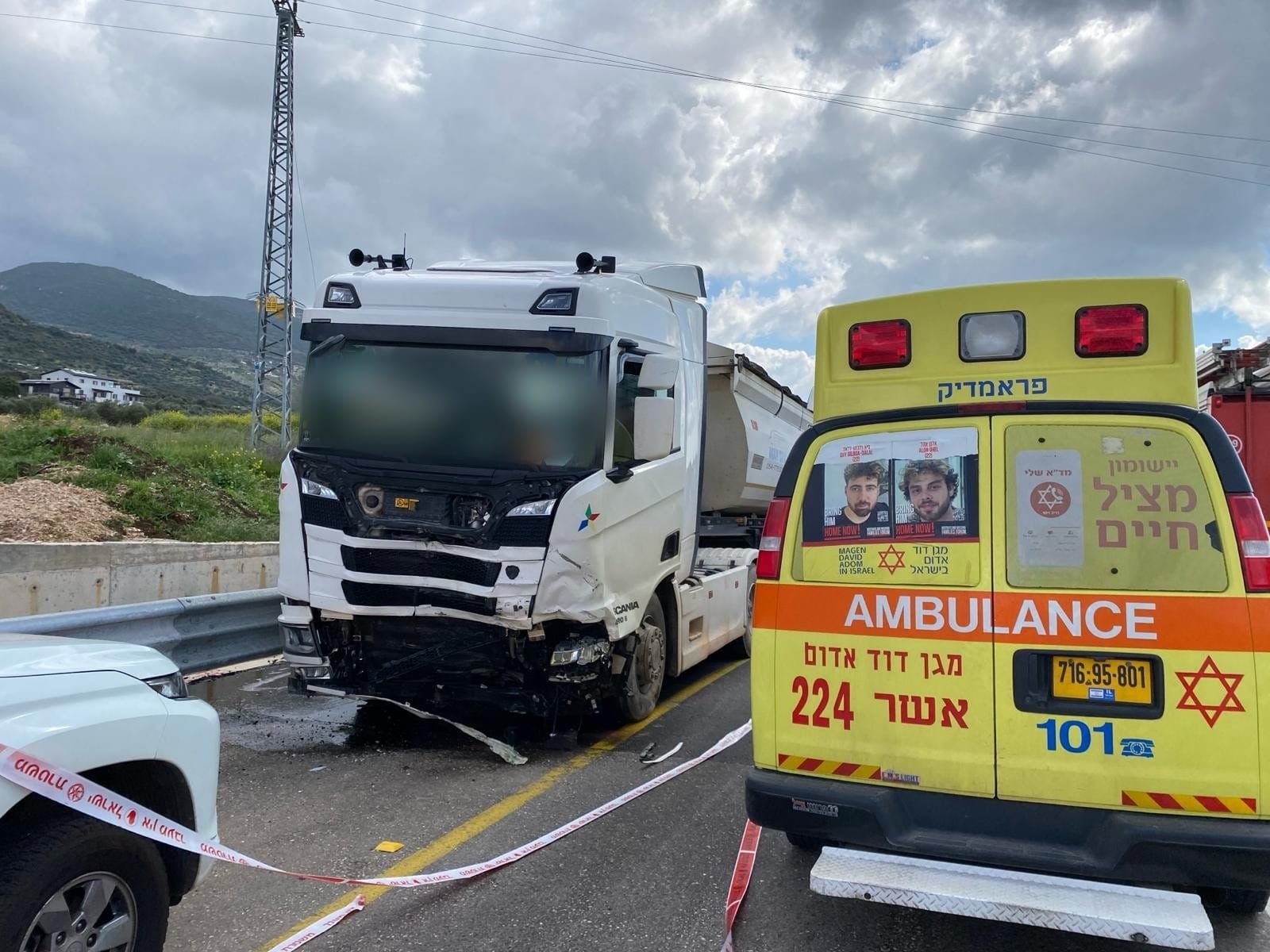 שני הרוגים בתאונת דרכים קשה בגליל בין משאית ושני כלי רכב