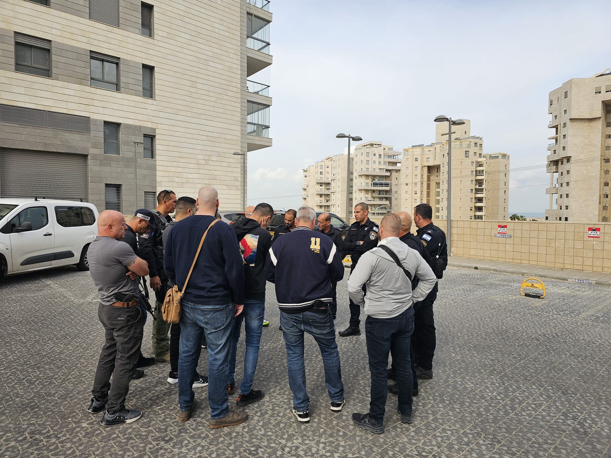 הרוצח מאשדוד עדיין מסתובב חופשי, הנשק נמצא בזירת האירוע