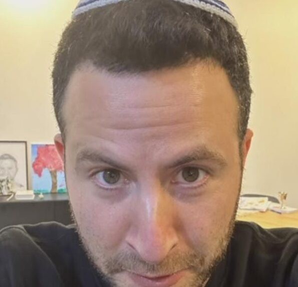 "בלי כלום, כמו גדולים": גיא הוכמן שמר שבת פעם ראשונה בחייו