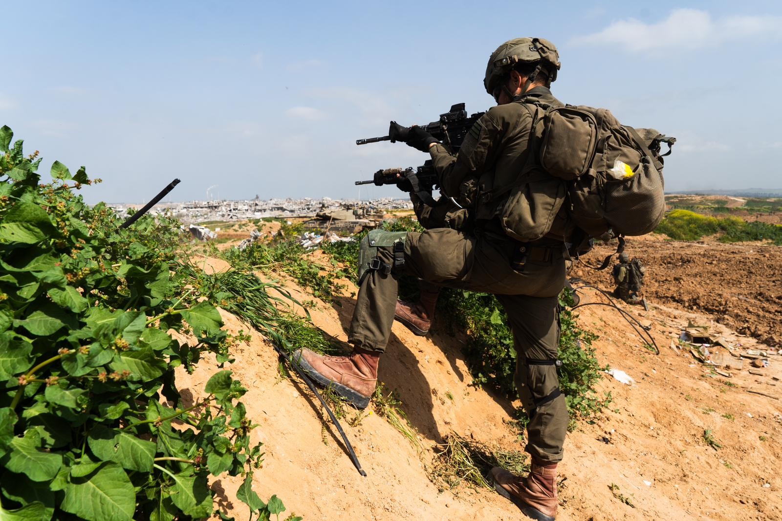 לוחמי גדוד נצח יהודה בלחימה בצפון הרצועה | קרדיט: דובר צה"ל