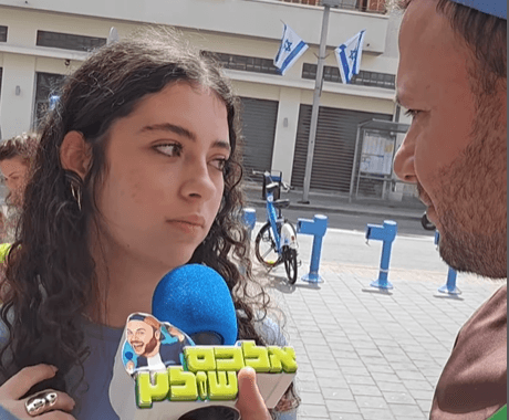 כוכב הרשת פגש את האחיות שחזרו מהשבי: "לא ידעתי אם להאמין"