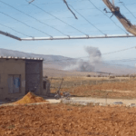 פטריית עשן באמצע הוואדי: תיעוד מהתקיפה החריגה צפונית לבעלבכ