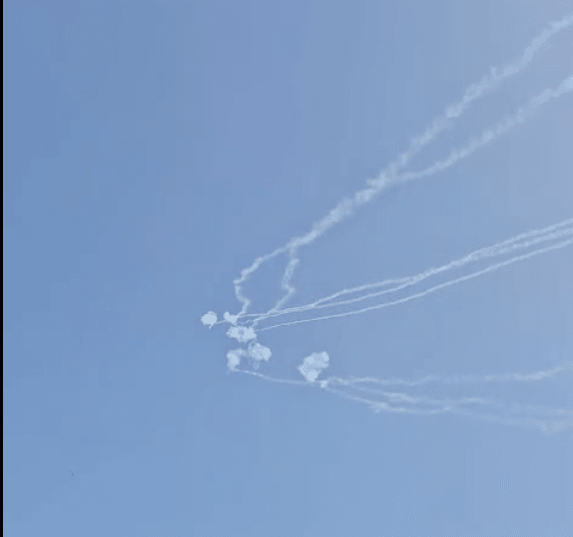 10 שיגורים זוהו מלבנון, אחד נפל בשטח פתוח בגליל המערבי
