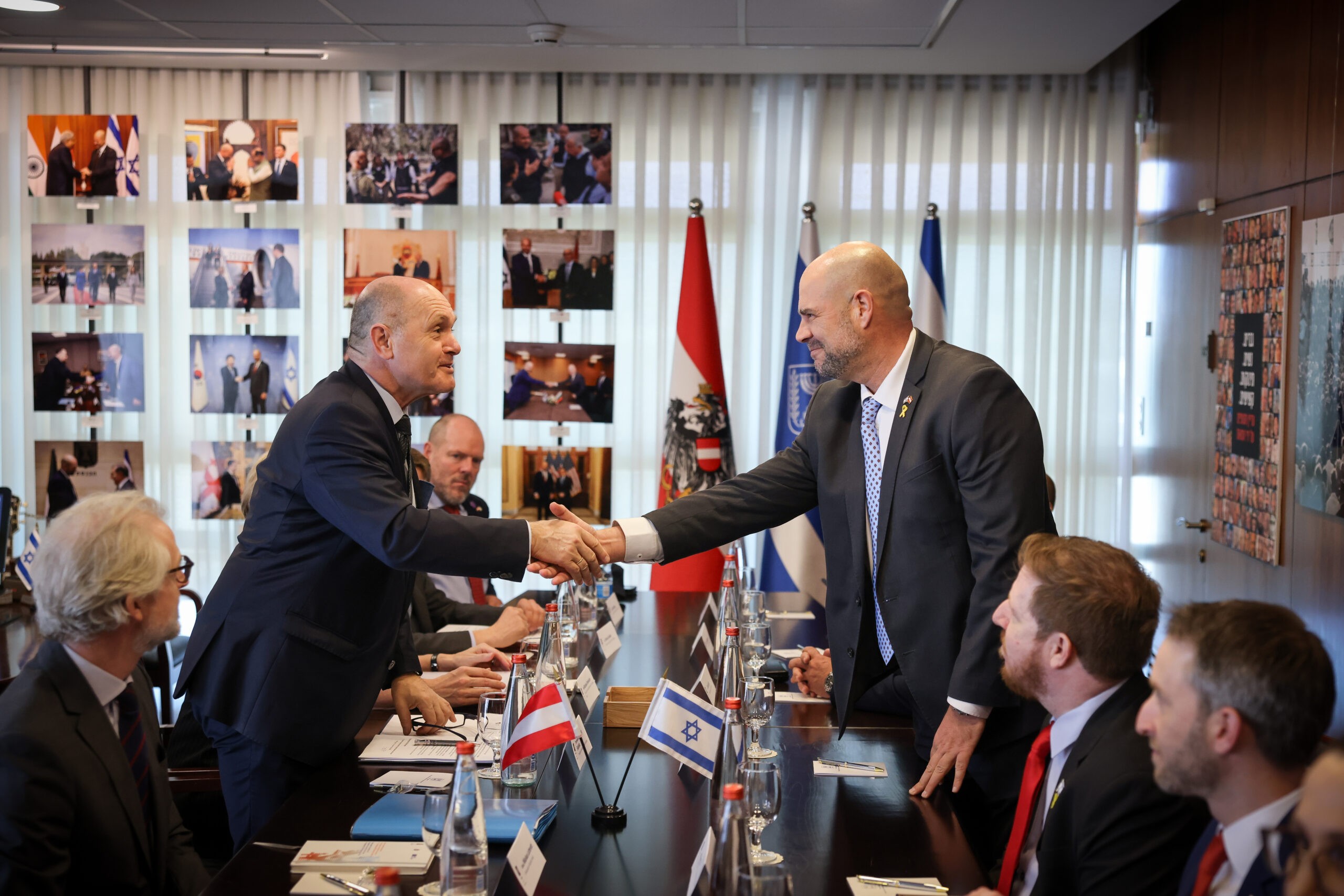 רוח גבית מאוסטריה: "רק כשחמאס יפורק מנשקו המלחמה תסתיים"