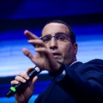 מפלגת הליכוד בציוץ בטוויטר: "למי להאמין לירון או לאברהם?"
