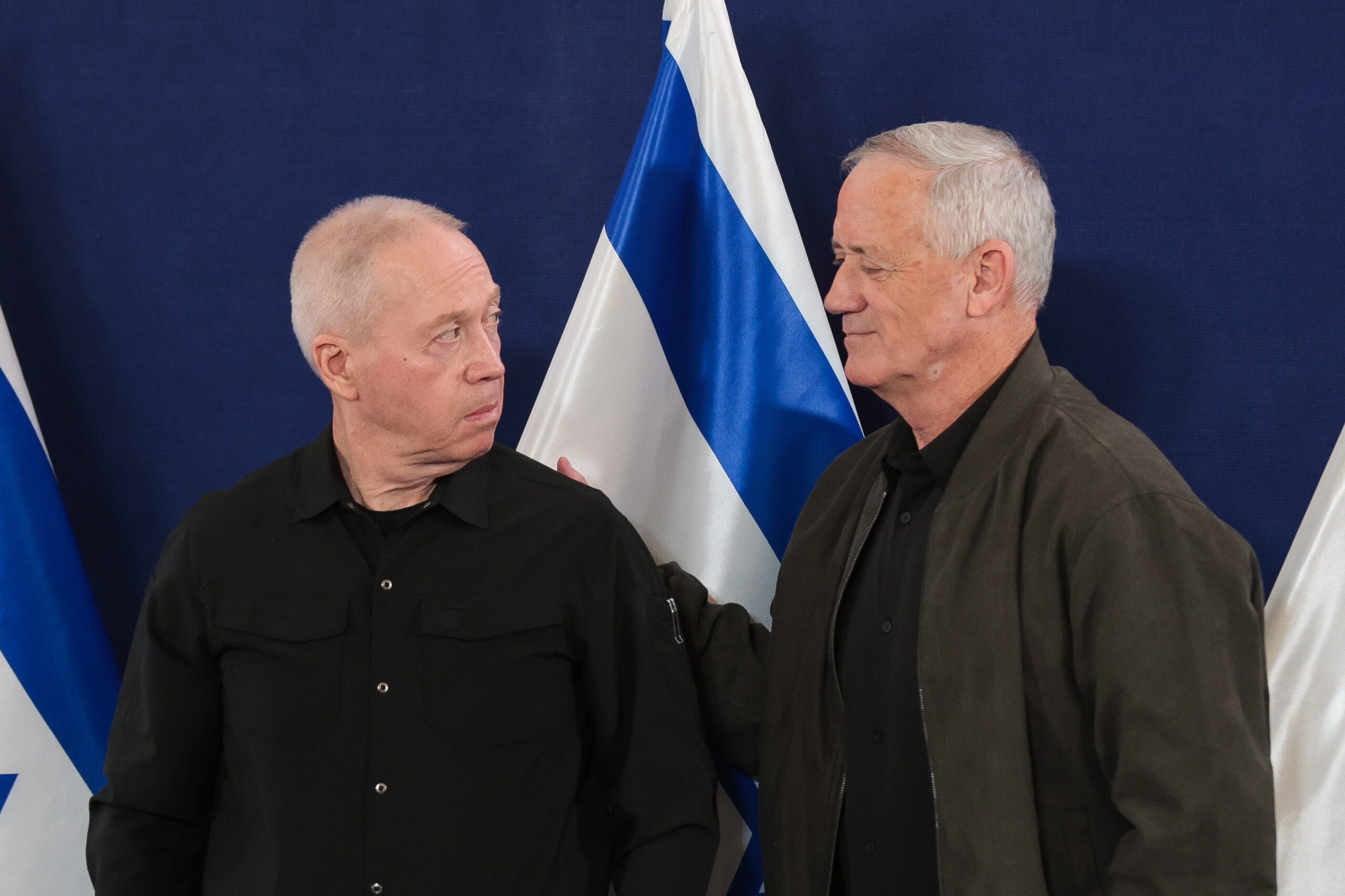 גלנט במתקפה נגד גנץ: לא גילה את המנהיגות הדרושה בשעת מלחמה