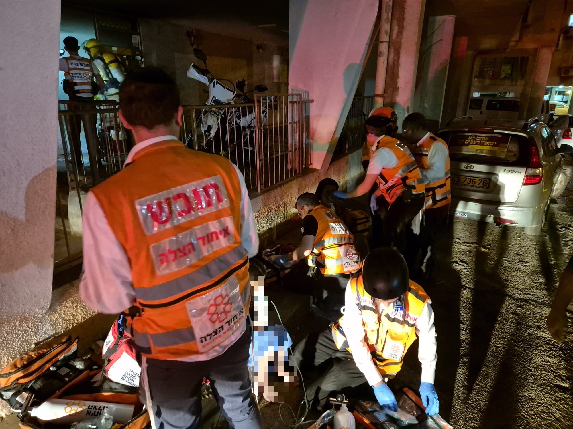 בני ברק: 47 נפגעו כתוצאה משריפת אופנועים בחצר בניין