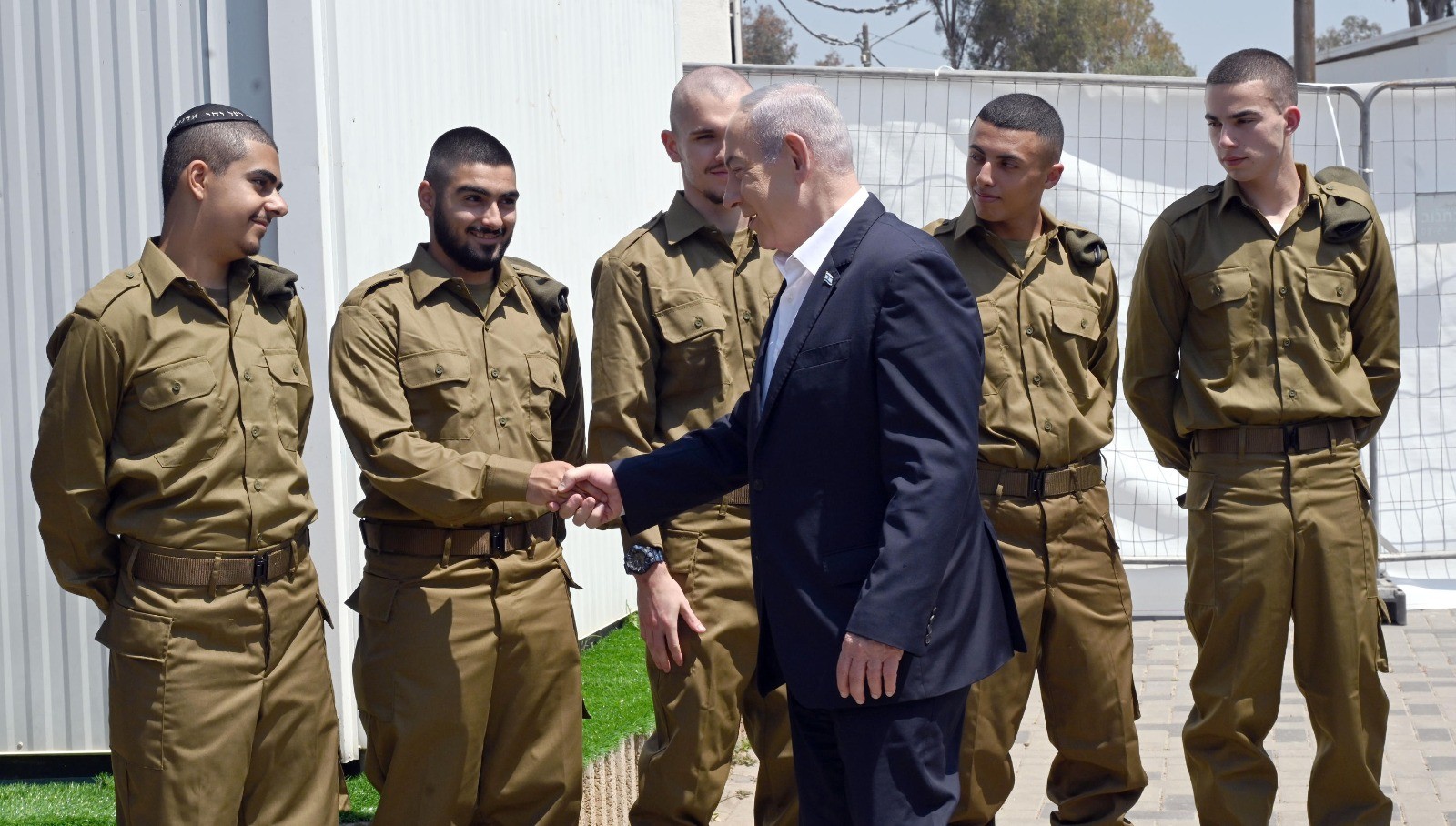 ראש הממשלה נתניהו בגיוס לוחמי גולני וגבעתי בתל השומר | צילום:חיים צח / לע״מ
