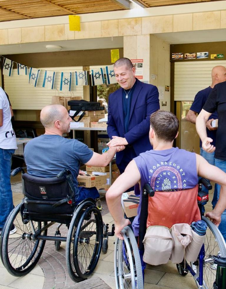 קק"ל במחווה מרגשת ללוחמים | קרדיט: בוני שיינמן, קק"ל