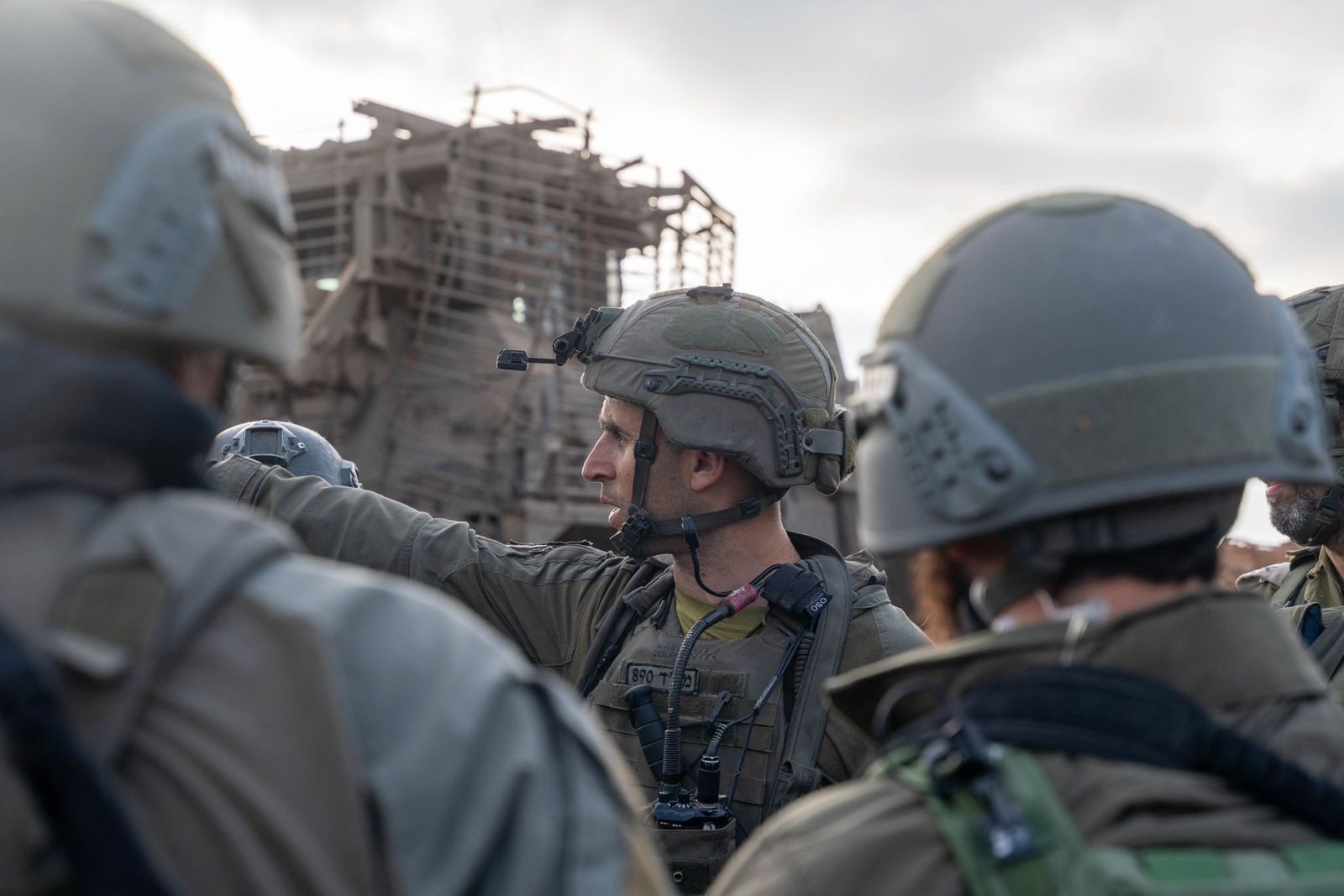 החטיבה הצפונית באוגדת עזה למעצר מחבלים בבתי ספר בהם הסתתרו בבית חאנון | צילום: דובר צה"ל
