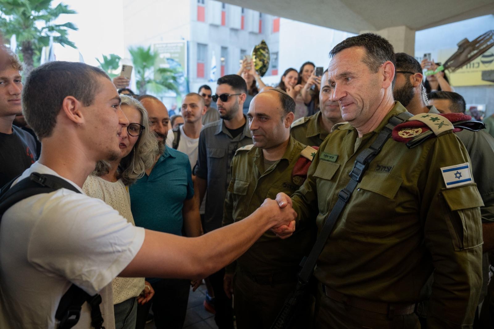 הרמטכ״ל למתגייסי כפיר ונח״ל: להילחם להחזרת החטופים זו משימה נעלה | צילום דובר צה"ל