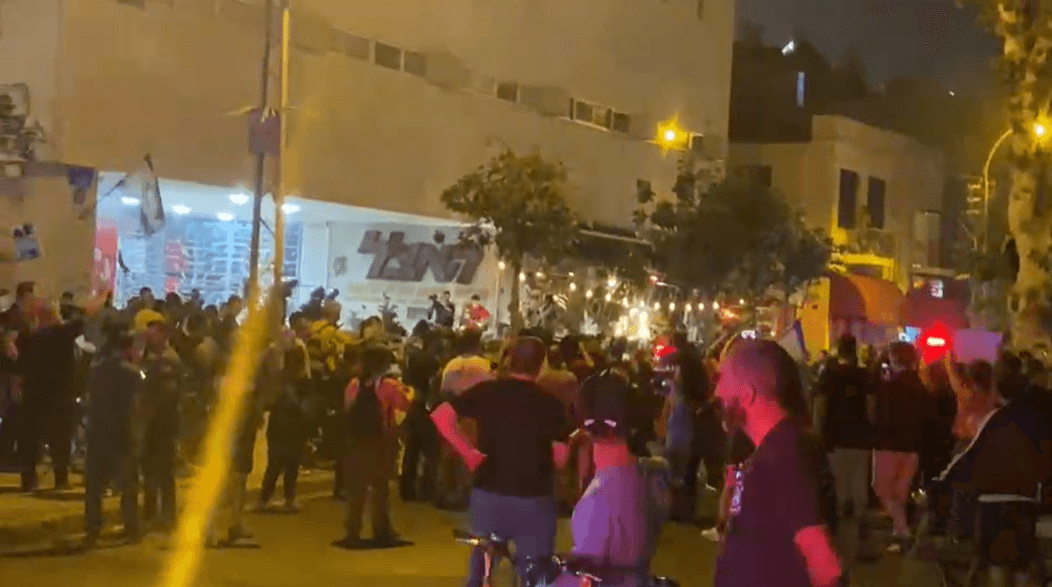 ההפגנות בת"א | צילום מסך, דוברות המשטרה