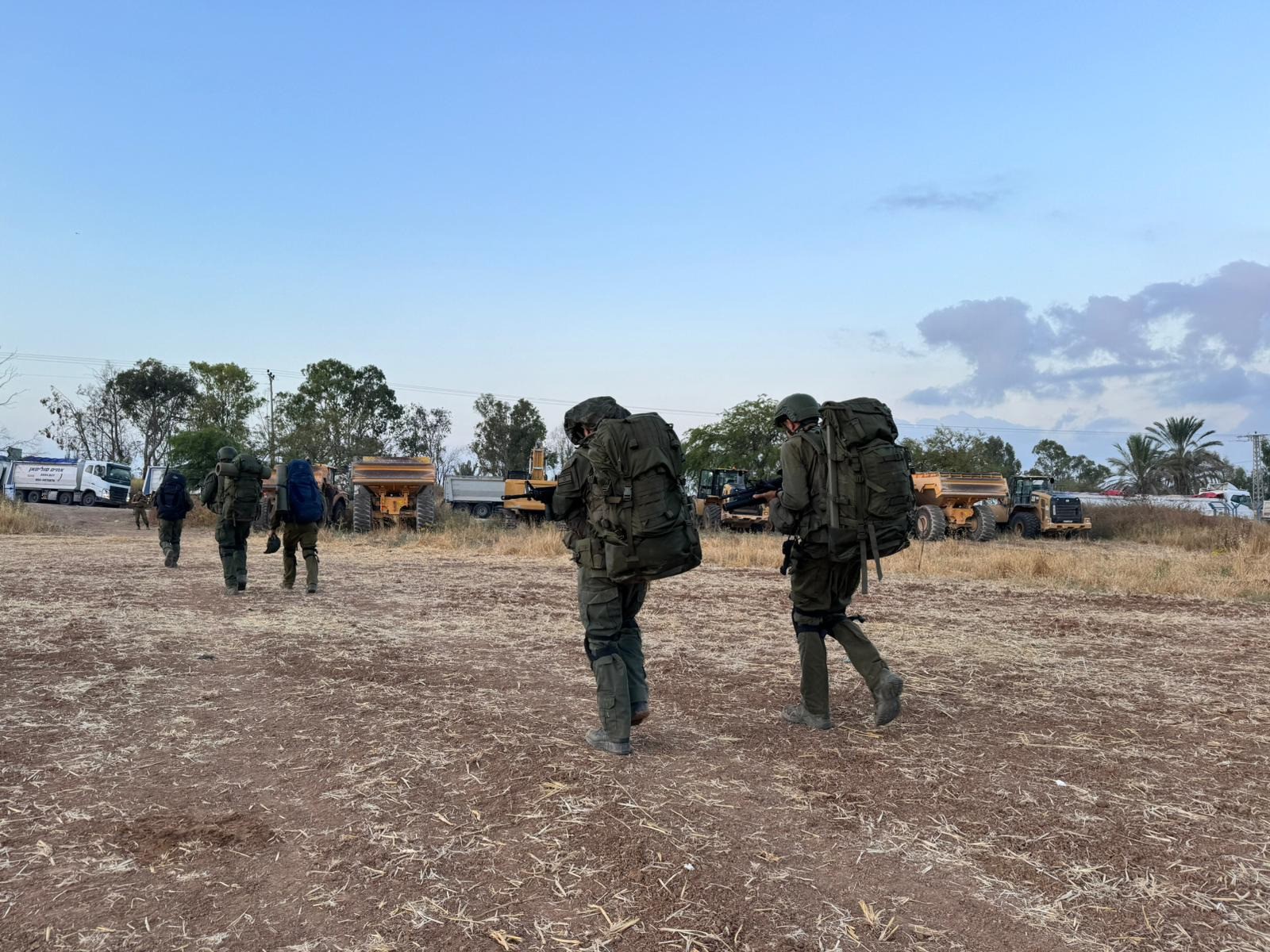 מרגש: לוחמי חטיבת גבעתי קיימו טקס זיכרון ברפיח | צפו - ערוץ 14 | C14