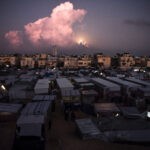 כוחותינו נעים לאורך ציר פילדלפי, בדרך להשתלטות על מעבר רפיח
