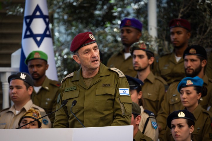 הרמטכ"ל: ניתן לשמור על אורח החיים הדתי ובה בעת להצטיין בצבא