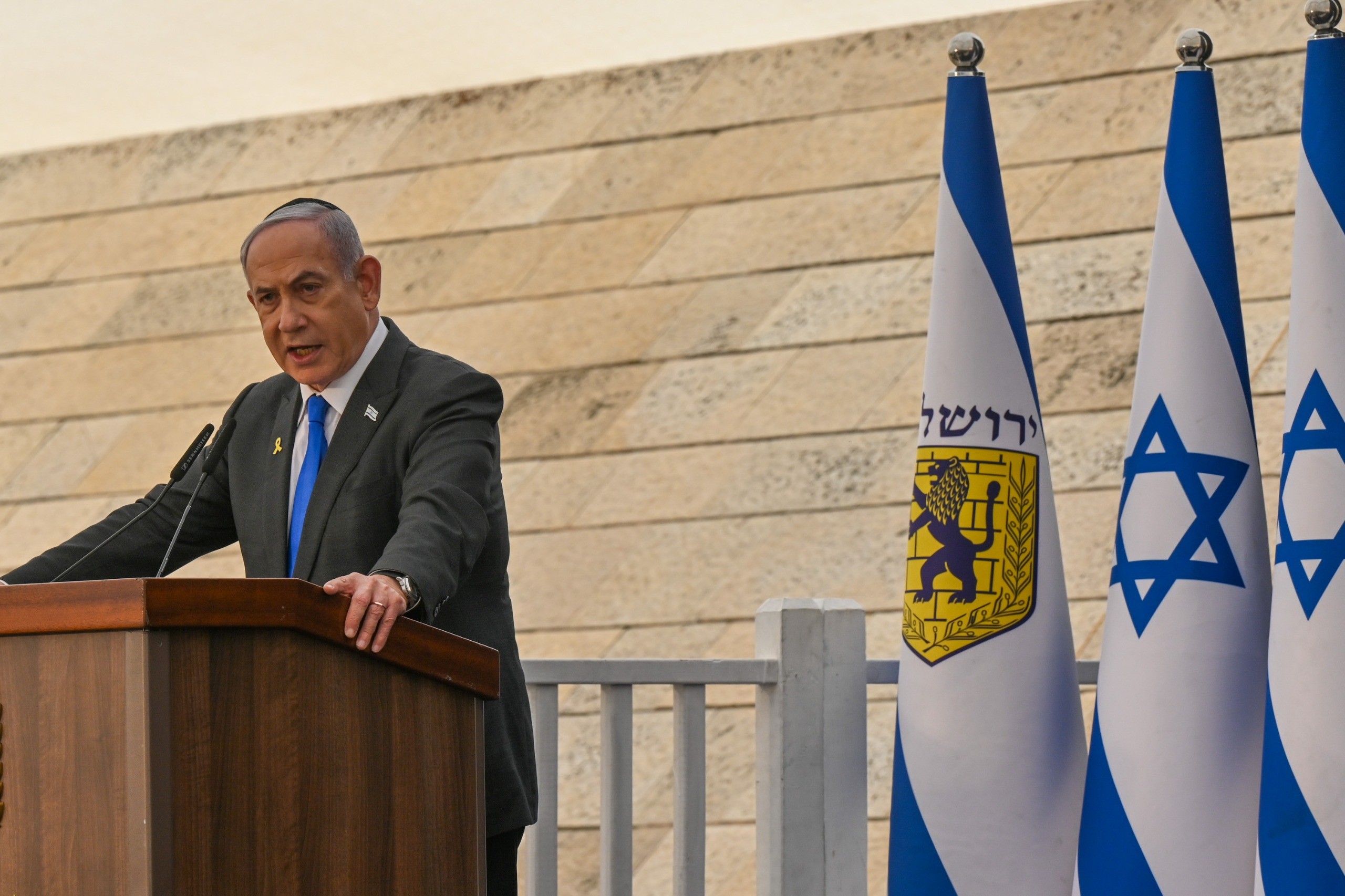 רה"מ נתניהו בטקס יום הזיכרון בבית יד לבנים | צילום: קובי גדעון, לע"מ
