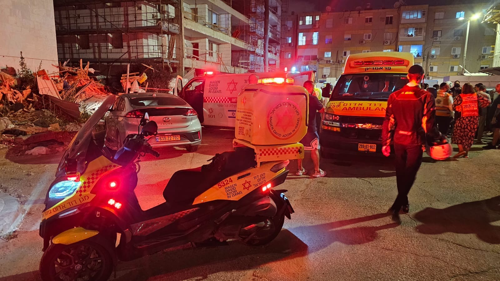 זירת השריפה באשדוד | קרדיט: דוברות מד"א