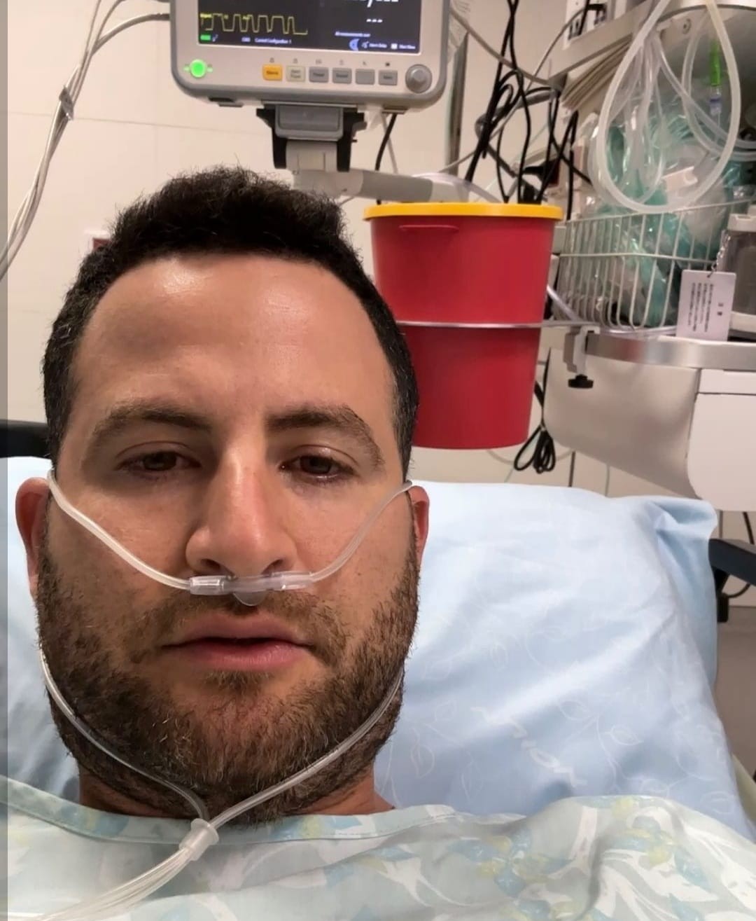 גיא הוכמן שוב בבית חולים: "האויב תכף מפיץ שאני הולך למות"