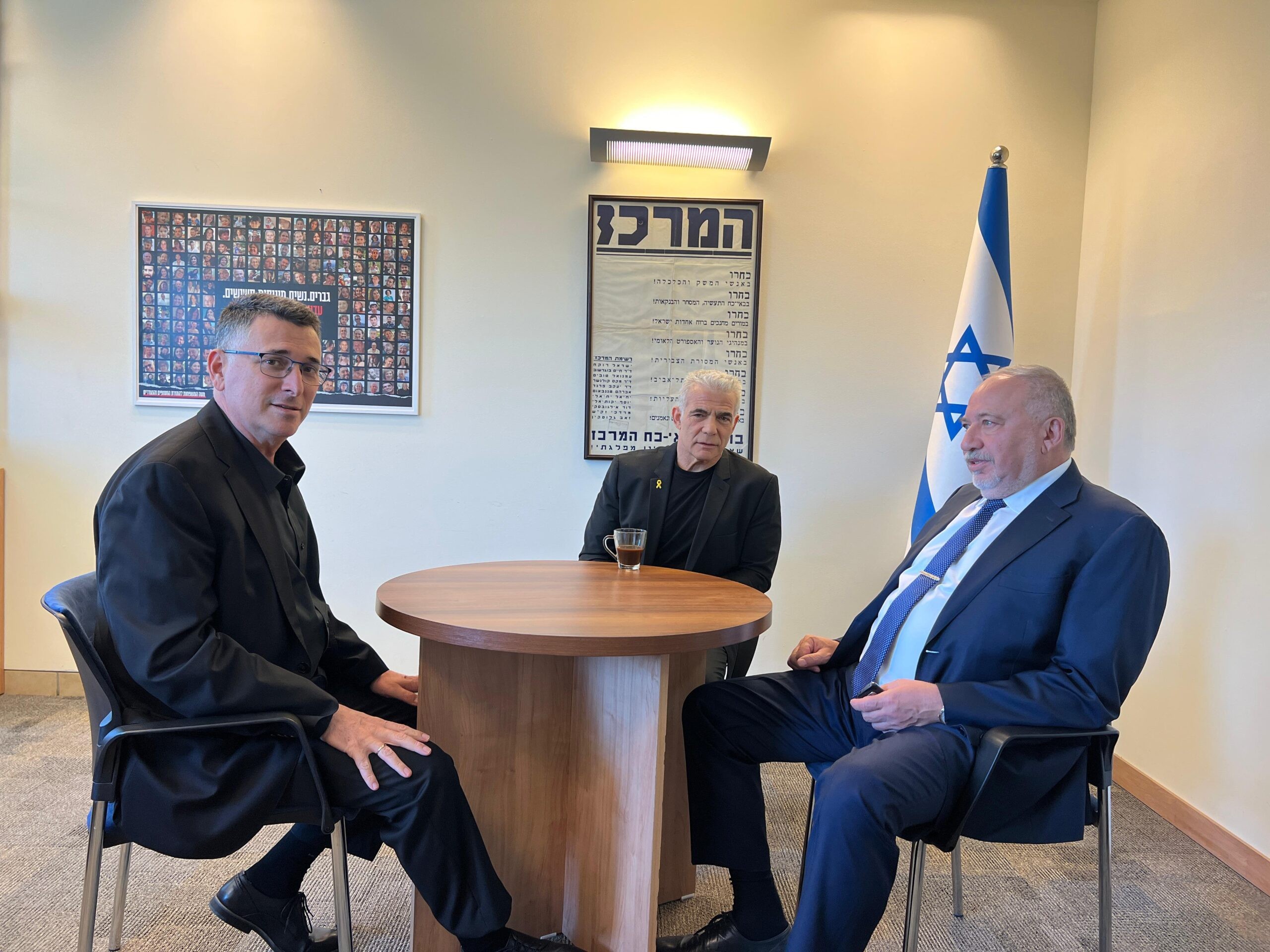 סער, ליברמן ולפיד ישתפו פעולה: "מצפים מגנץ להצטרף אלינו"