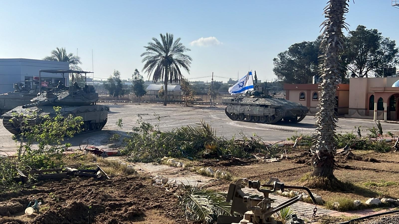 כוחות צה"ל לאחר ההשתלטות על מעבר רפיח | צילום: דובר צה"ל