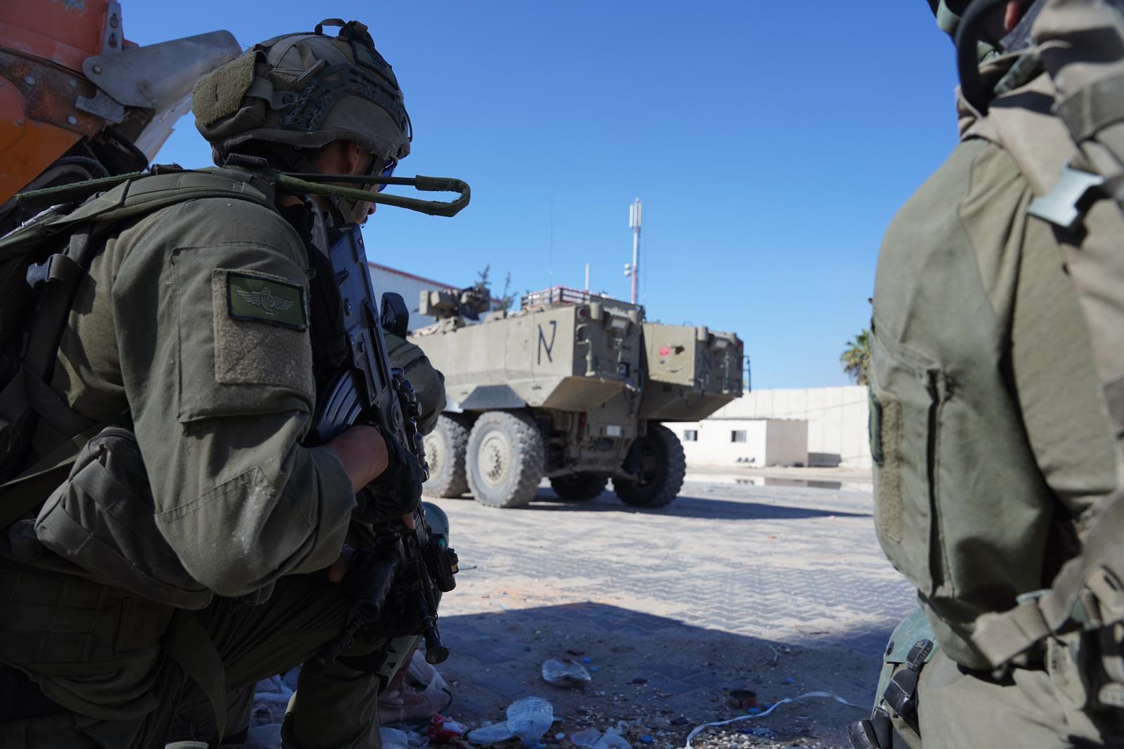 המבצע במעבר רפיח נמשך, כוחותינו מבצעים פשיטות גם במזרח העיר