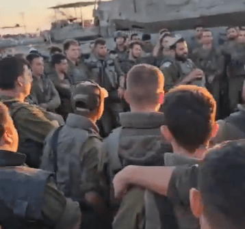 הלוחמים נשאו תפילה ושאגו: "ייאללה, לפרק את רפיח" | תיעוד