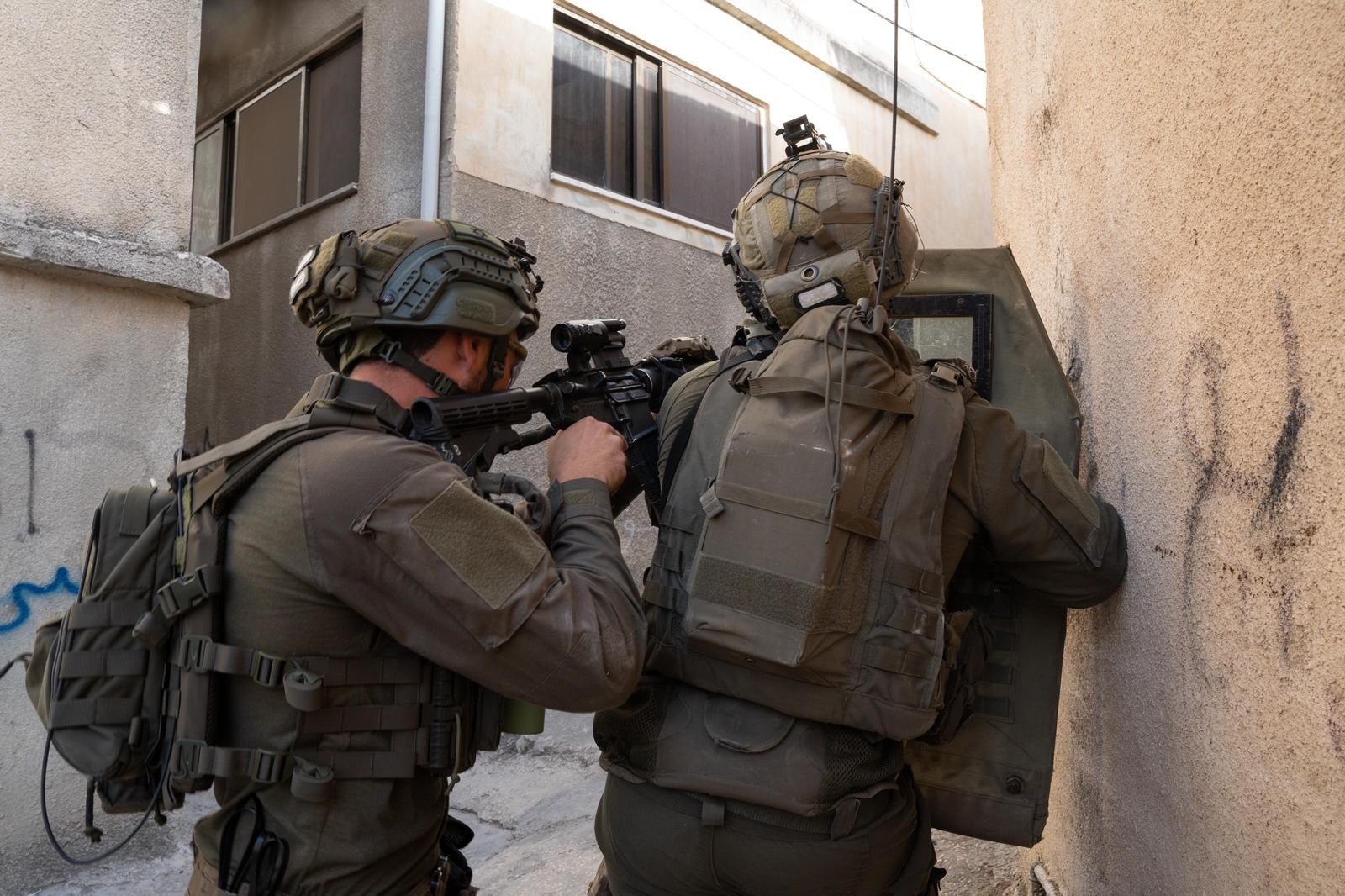 ראשוני: ירי בוצע לעבר כוחותינו באבני חפץ, המחבלים נמלטו