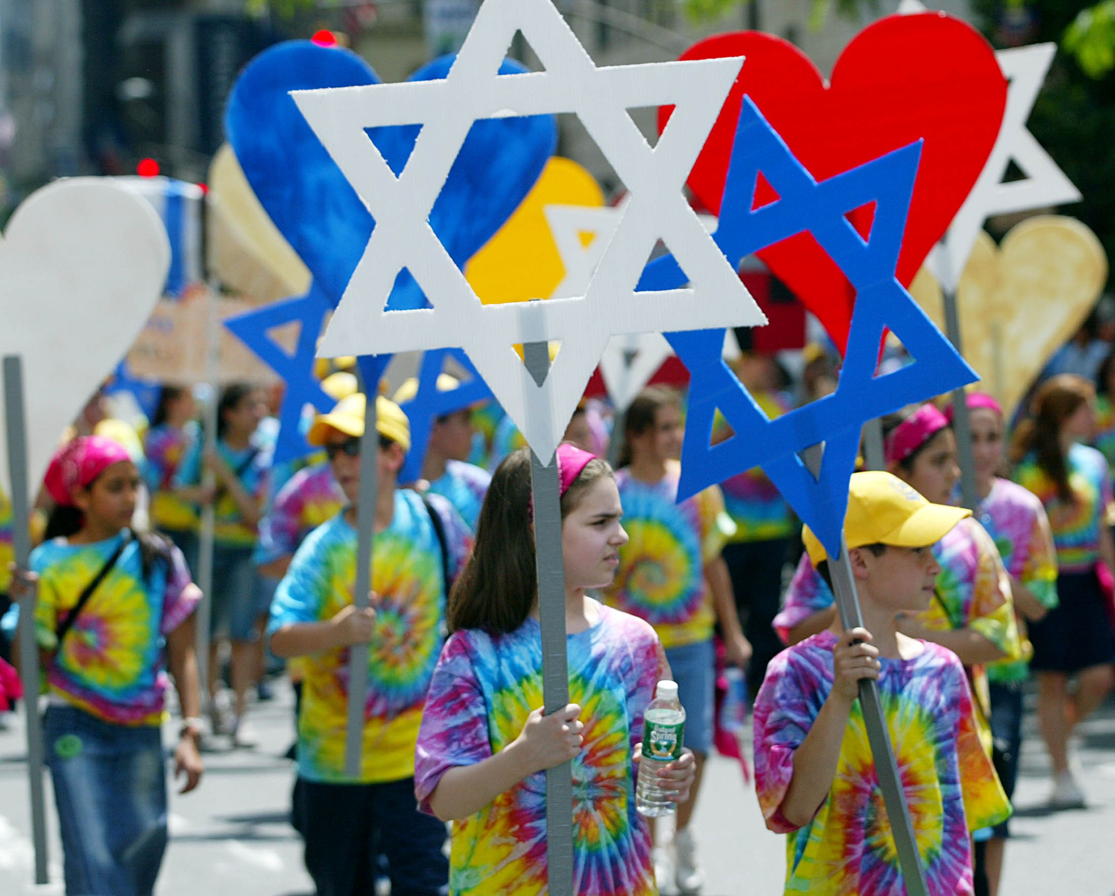 עשרות אלפים צעדו למען ישראל בניו יורק