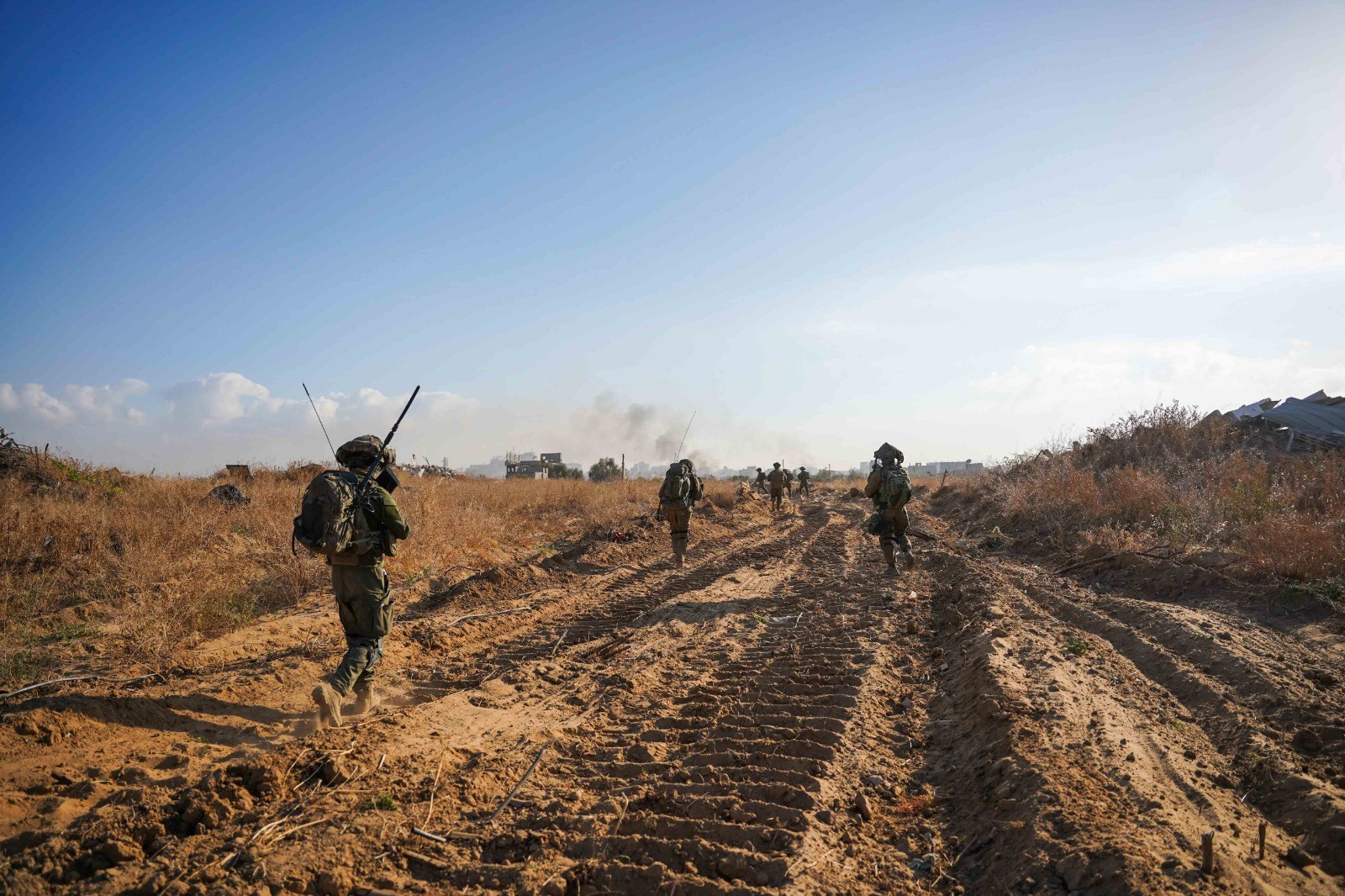 בפעילות צה"ל במרכז הרצועה הותקפו עשרות מטרות טרור