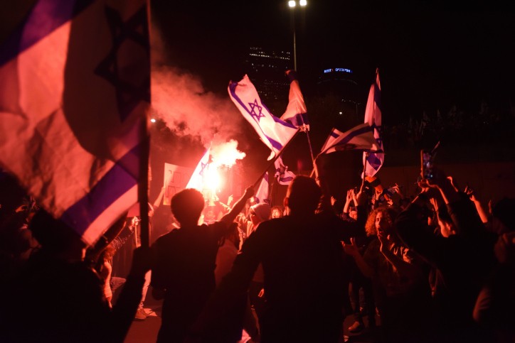הנתונים חושפים: רוב כתבי האישום במחאה - נגד מפגיני הימין