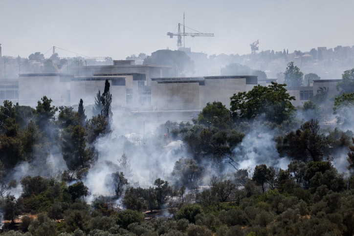 הושגה שליטה על שריפת הענק בירושלים, לא היו נפגעים